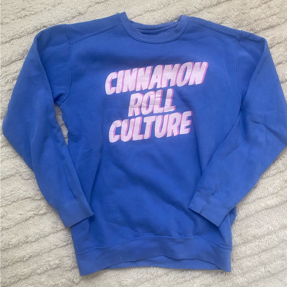 NWOT Cinnamon Roll Blue Crewneck Sweatshirt